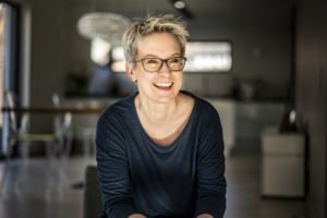 Sonja Tschöpe tierheilpraktikerin und Ernährungsberaterin sowie Dozentin für tierisch Tätige